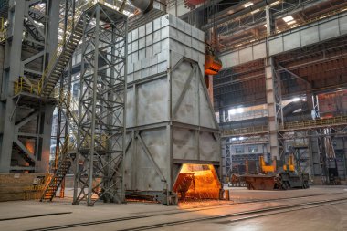 Çelik fabrikası yapım atölyesi, yakın çekim fotoğraf