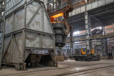 Çelik fabrikası yapım atölyesi, yakın çekim fotoğraf