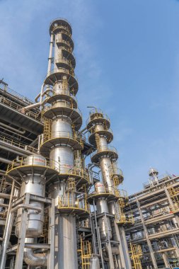 Kimya fabrikasında benzen hidrojenleşme atölyesi için üretim ekipmanları, fotoğrafa yakın çekim