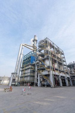 Kimya fabrikasında stiren atölyesi için üretim ekipmanları, fotoğrafa yakın çekim