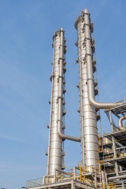 Kimya fabrikasında stiren atölyesi için üretim ekipmanları, fotoğrafa yakın çekim