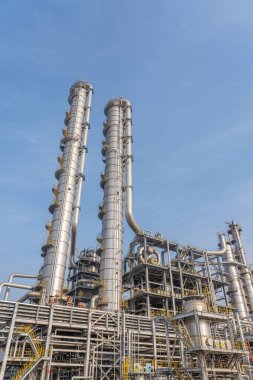 Kimya fabrikasında stiren atölyesi için üretim ekipmanları, fotoğrafa yakın çekim