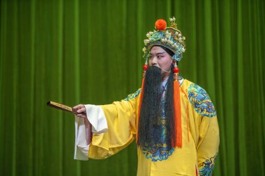 Luannan County, Çin - 3 Şubat 2026 akşamı Tangshan City, Hebei 'deki Chengzhaocai Grand Theater' da Da Jin Zhi 'nin geleneksel Pekin Operası gösterimi düzenlendi..