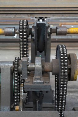 CNC çelik yayın zinciri birleşik üretim hattı, yakın çekim fotoğraf