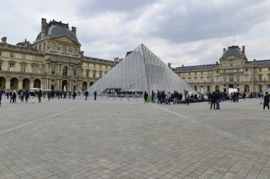 Paris ve sevgili Fransa