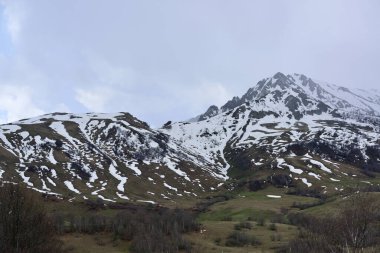 Kafkas Dağları 'nın acımasız güzelliği