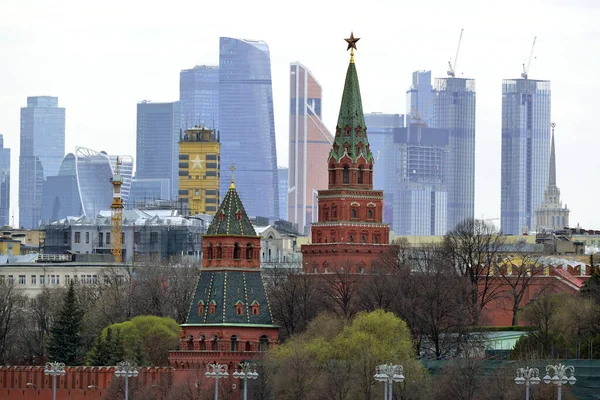 Московский Кремль Новые Высотные Здания — стоковое фото
