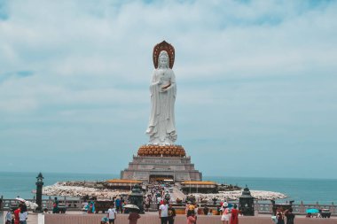 Tanrıça Guanyin heykeli Nanshan Sanya Çin 'de