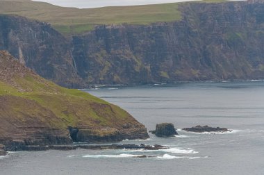 Skye Adası 'ndaki kayalıkların detayları.
