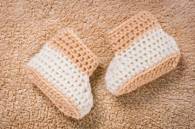 Kahverengi bebek booties çifti