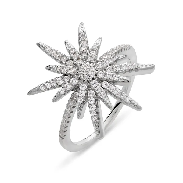 Jeden stříbrný prsten s diamanty v podobě hvězdy — Stock fotografie