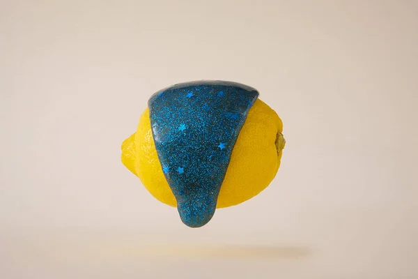 Drop Blue Slime Runs Yellow Lemon Bright Color Contemporary Fun — Stock Photo, Image