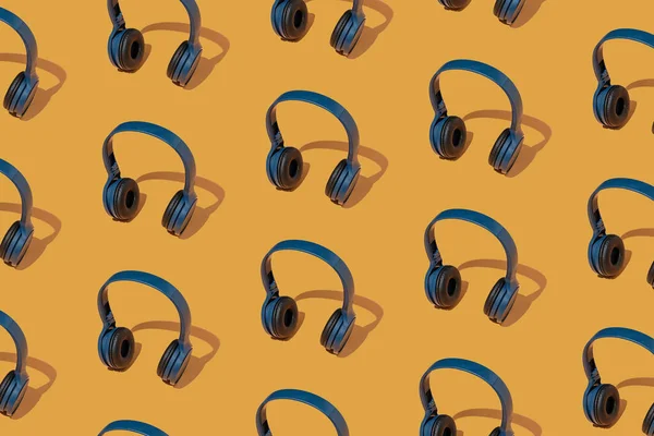 Pattern Headphones Yellow Background Concept Listening Contemporary Music — Foto de Stock