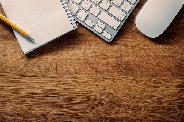 Devices, Pencil and Notes on Desk with Copy Space — Stock Photo, Image