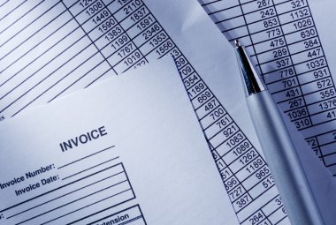 Fatura ve kalem ile elektronik tablo