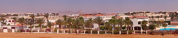 Hotéis Panorama e as palmeiras do Egito . — Fotografia de Stock