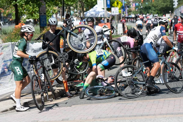 Arlington June Cyclists Recover Crash Mens Race Armed Forces Cycling — Stock Photo, Image