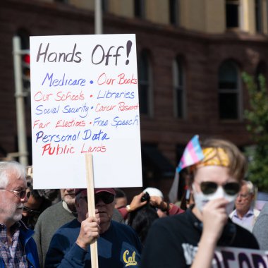 Göstericiler, 18 Ekim 2025 'te Washington, DC' de düzenlenen ikinci 