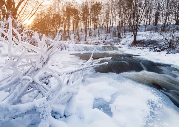 Téli patak naplementekor — Stock Fotó