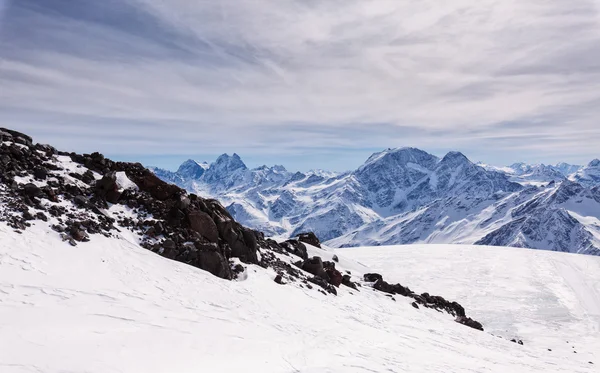 雪山下的风景 — 图库照片