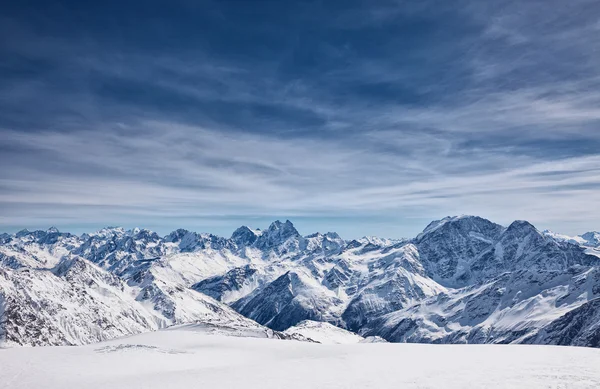 Il paesaggio delle montagne — Foto Stock