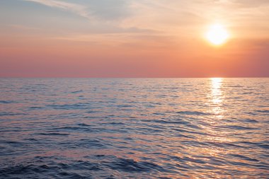 Ufukta güneş ayarı