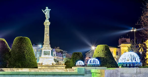 Ruse City Bulgaria Diciembre 2016 Vista Nocturna Plaza Principal Ciudad — Foto de Stock