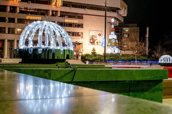 Ruse City Bulgária Dezembro 2016 Vista Noturna Praça Principal Cidade — Fotografia de Stock