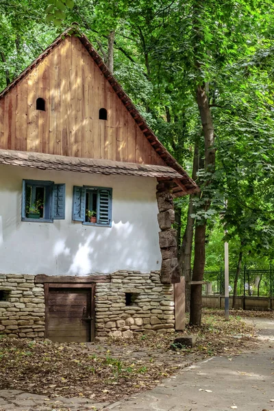 2017年9月5日 罗马尼亚布加勒斯特 迪米特里古斯蒂国立乡村博物馆 一个展示罗马尼亚传统乡村生活的露天人种学博物馆 是罗马尼亚全国各地真正的农民农场和房屋 — 图库照片
