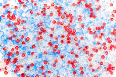 Granüllerin deseni renkli plastikler