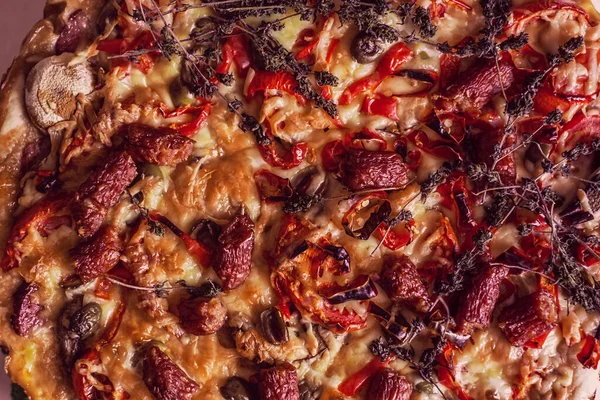 Pizza Fresca Muito Saborosa — Fotografia de Stock