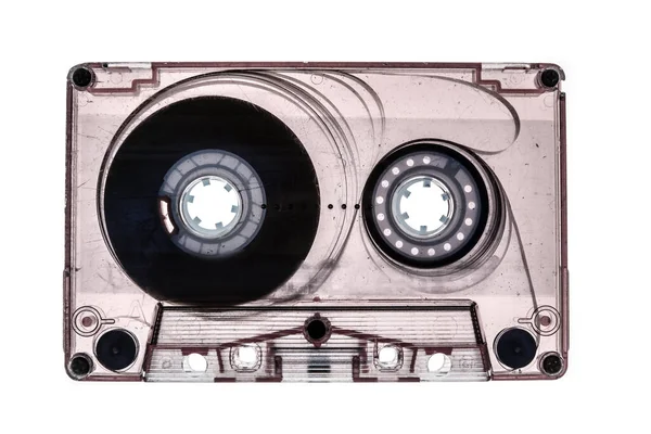 Beyaz arkaplanda eski ses kaseti