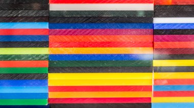 Renkli Dökme Akrilik Çarşaf Yığını, Yakın görünüm