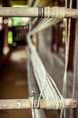 Eski bir dokuma savaşının ipliği