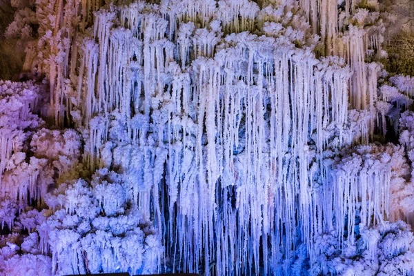 地下の岩塩鉱山での塩積 — ストック写真