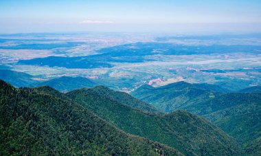 Fagaras Romen dağlarından güzel manzara, Suru zirvesi.
