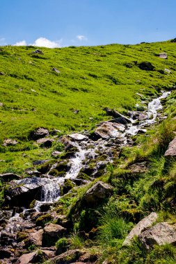 Fagaras Romen dağlarından güzel manzara, Suru zirvesi.