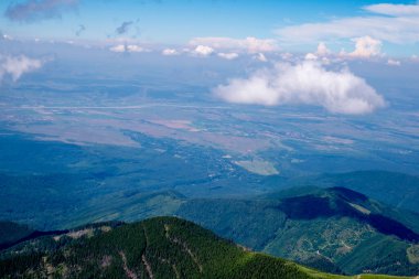 Fagaras Romen dağlarından güzel manzara, Suru zirvesi.