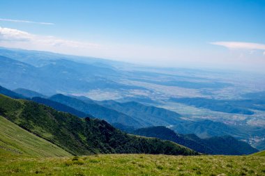 Fagaras Romen dağlarından güzel manzara, Suru zirvesi.