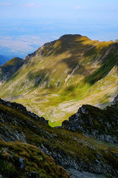 Giorno Soleggiato Montagne Rumene Fagaras Contea Sibiu — Foto Stock