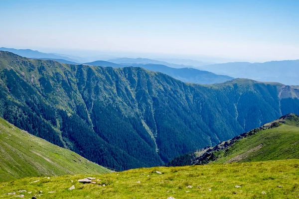 Piękny Widok Gór Rumuńskich Fagaras Suru Szczyt — Zdjęcie stockowe