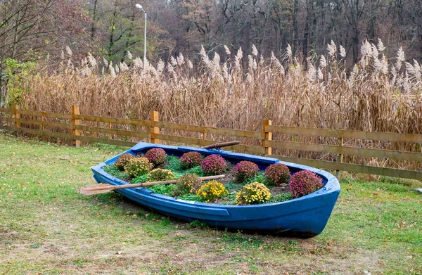 Barco Lleno Flores — Foto de Stock