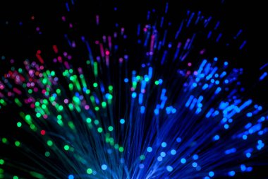 Fiber optik geniş bant teknolojisi konsept bokeh arka plan bulanık.
