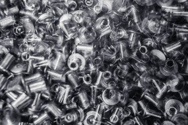 Metal yığını kör perçinler