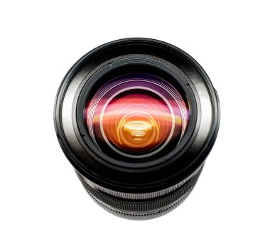 Beyaz arkaplanda fotoğraf makinesi merceği üst görünümü