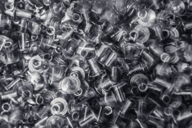 Metal yığını kör perçinler