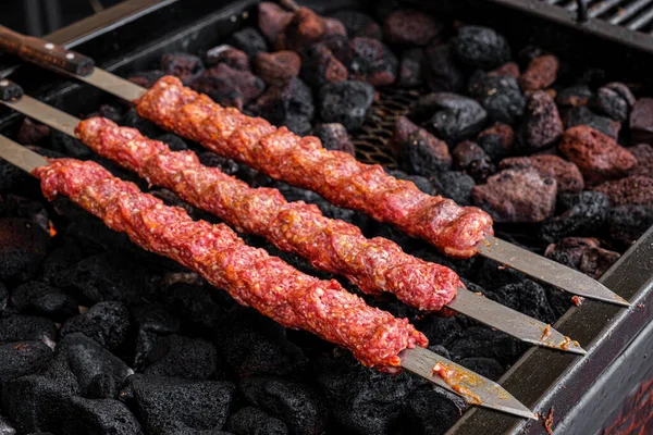 Gegrilltes Traditionelles Türkisches Essen Adana Kebab — Stockfoto