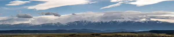 Panoramautsikt Över Snötäckta Fagarasbergen Del Karpaterna — Stockfoto