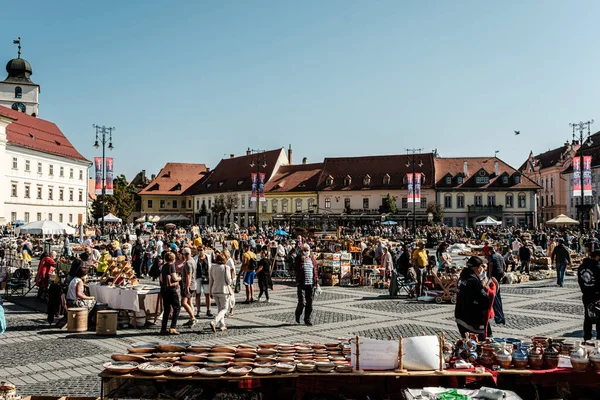 Miasto Sibiu Rumunia Września 2021 Tradycyjny Rumuński Ręcznie Robiony Rynek — Zdjęcie stockowe