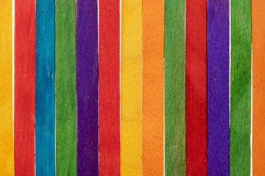 Pek çok kullanım için yaratıcı bir araç olan renkli buzlu çubuk dizisi